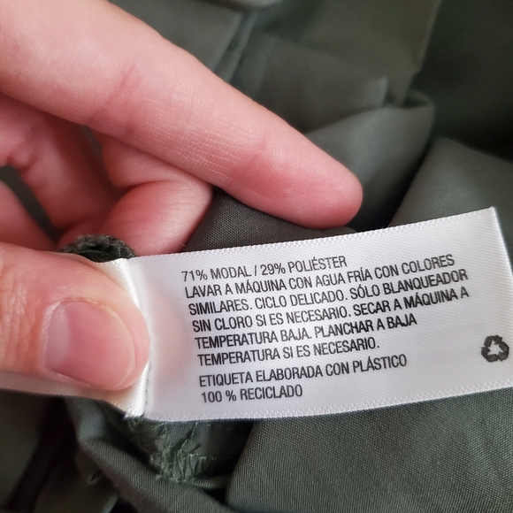 a new day NWT Target Women's Hi-rise Belted Short in Olive Green Size 8 - Picture 8 of 8